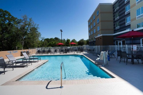 Fairfield Inn & Suites by Marriott Gainesville I-75 - image 29