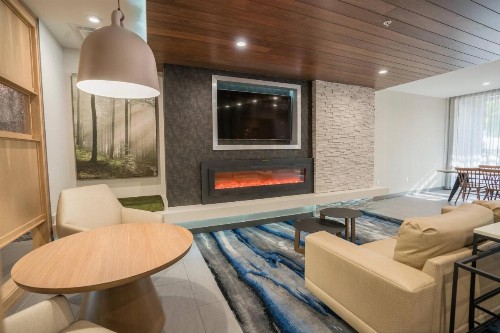 Fairfield Inn & Suites by Marriott Gainesville I-75 - image 5