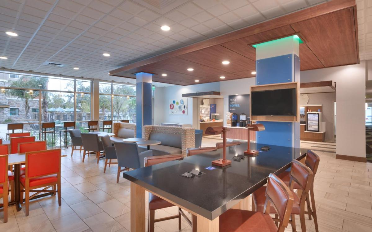 Holiday Inn Express & Suites - Gainesville I-75 an IHG Hotel - image 7