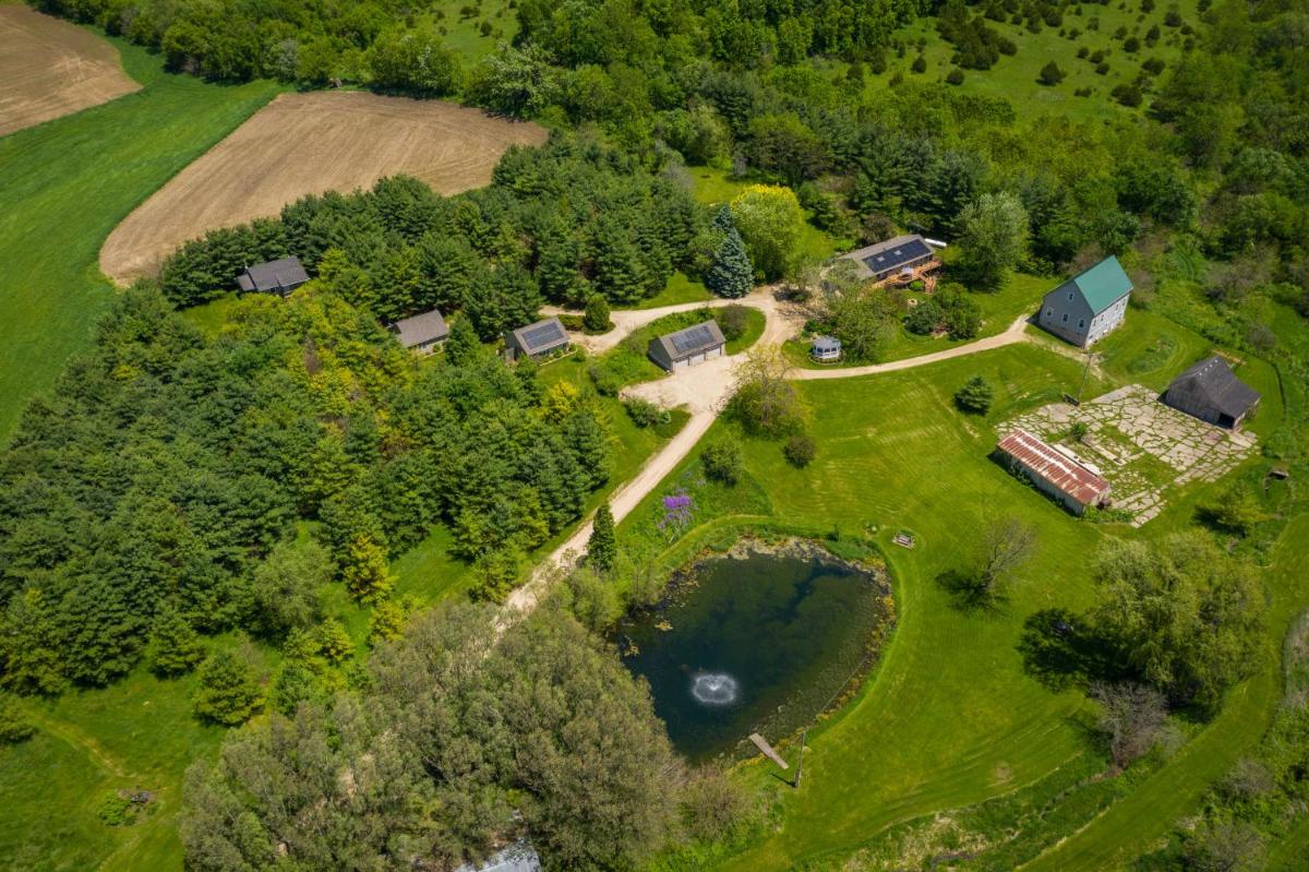 Hawk Valley Retreat & Cottages - main image