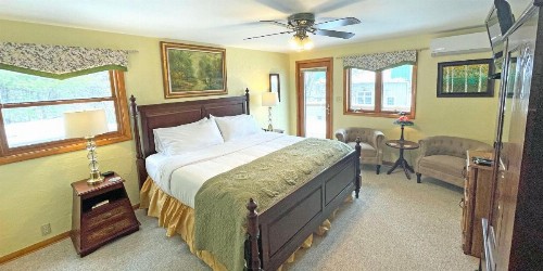 Hawk Valley Retreat & Cottages - image 2