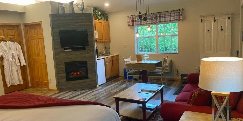 Hawk Valley Retreat & Cottages - image 47