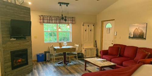 Hawk Valley Retreat & Cottages - image 48