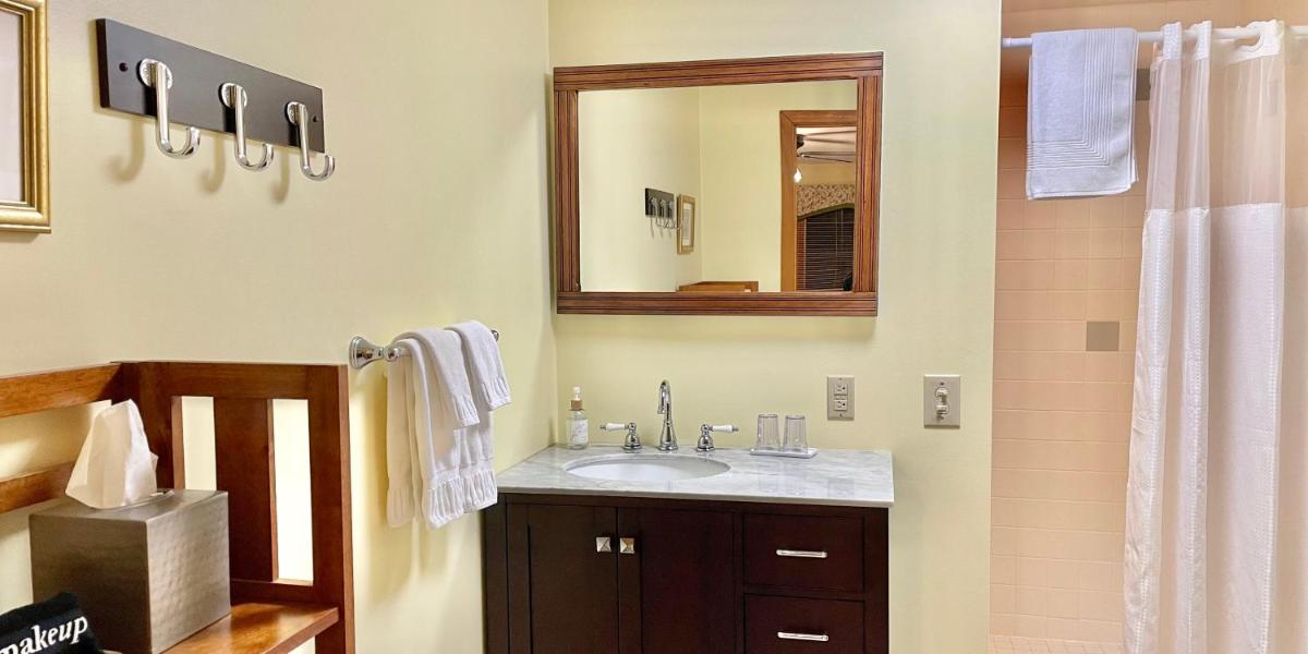 Hawk Valley Retreat & Cottages - image 6