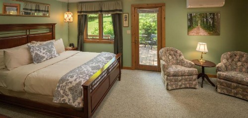 Hawk Valley Retreat & Cottages - image 9