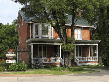 Alices Snyder House Bed and Breakfast Illinois