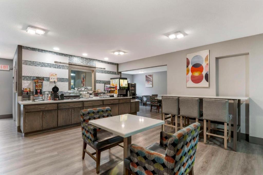 Best Western Galt Inn - image 5