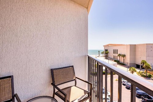 Hilton Galveston Island Resort - image 7