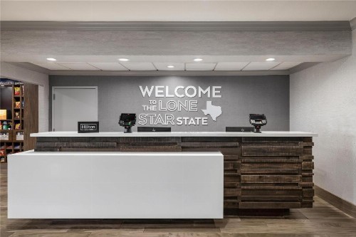 Hampton Inn & Suites Galveston - image 4