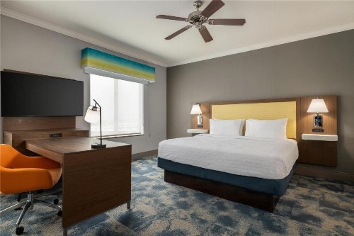 Hampton Inn & Suites Galveston - image 42