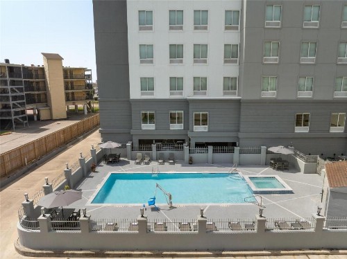 Hampton Inn & Suites Galveston - image 8