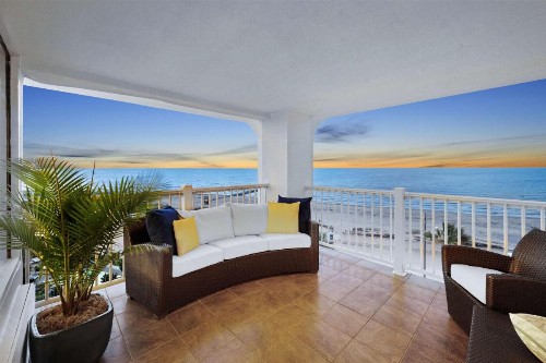 DoubleTree by Hilton Galveston Beach - image 15