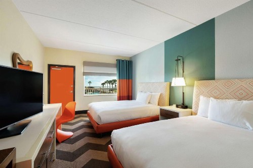 DoubleTree by Hilton Galveston Beach - image 36
