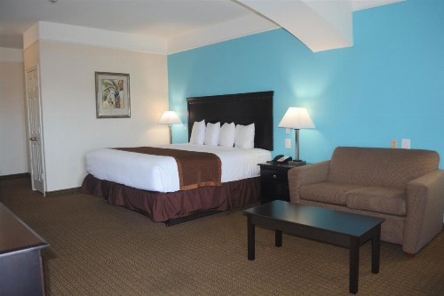 Baymont by Wyndham Galveston - image 3