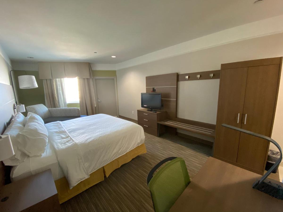 Holiday Inn Express Hotel Galveston West-Seawall an IHG Hotel - image 4