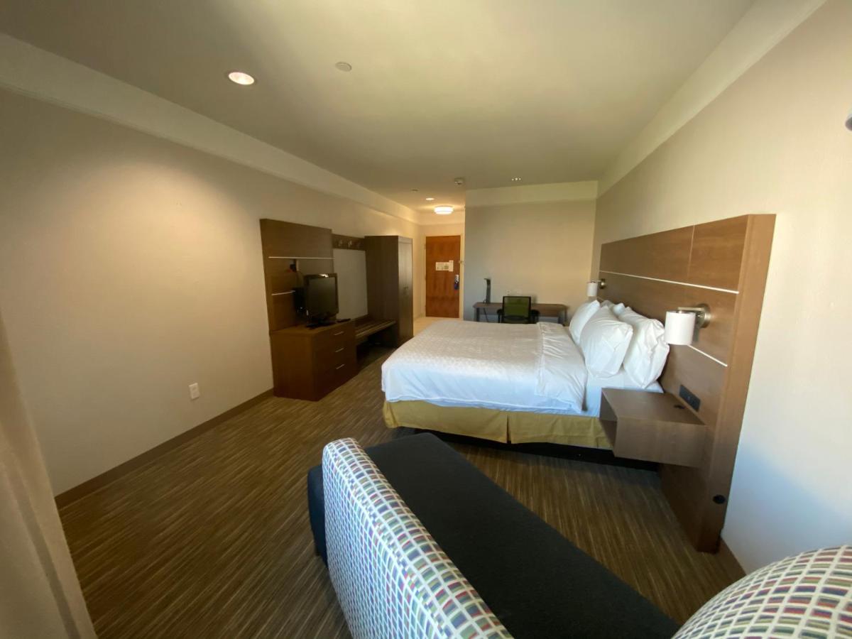 Holiday Inn Express Hotel Galveston West-Seawall an IHG Hotel - image 5