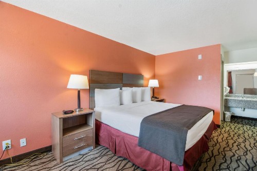 Beachcomber Inn by The Beach - image 23