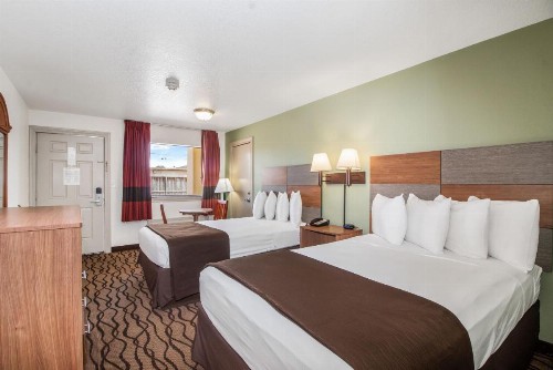 Beachcomber Inn by The Beach - image 26