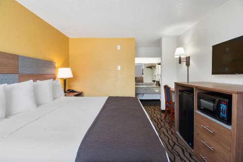 Beachcomber Inn by The Beach - image 28