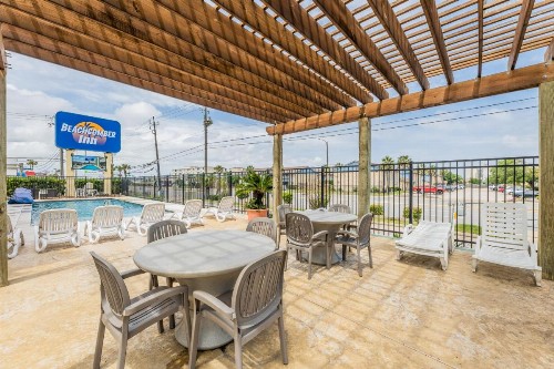 Beachcomber Inn by The Beach - image 33