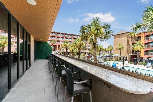 Beachfront Palms Hotel - image 23