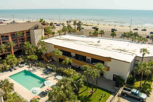 Beachfront Palms Hotel - image 31