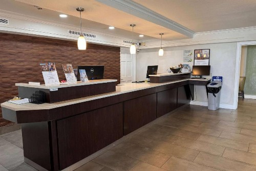 La Quinta Inn by Wyndham Galveston East Beach - image 27