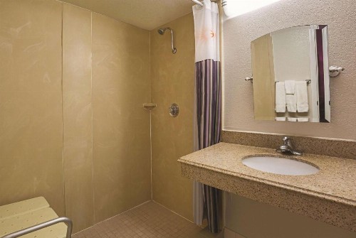 La Quinta Inn by Wyndham Galveston East Beach - image 33