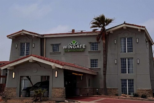 La Quinta Inn by Wyndham Galveston East Beach - image 35