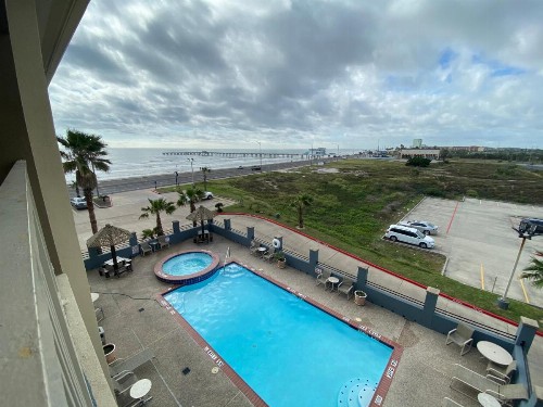 Galveston Beach Hotel - image 13