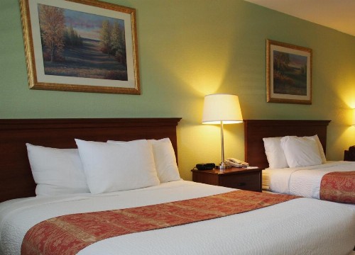 Inn at the Waterpark - image 11