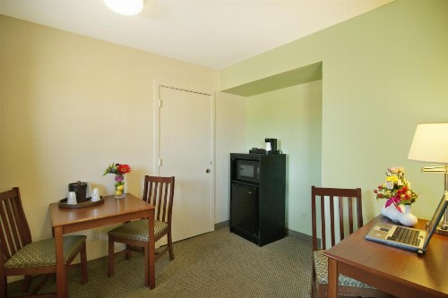 Inn at the Waterpark - image 14