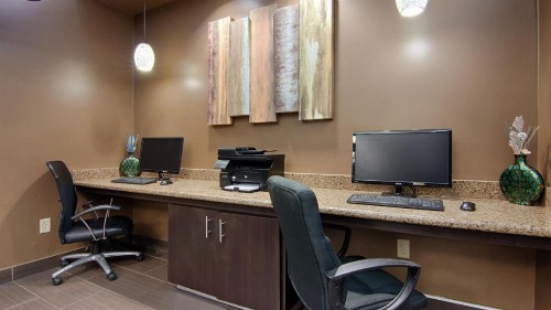 Best Western Plus Seawall Inn & Suites by the Beach - image 12
