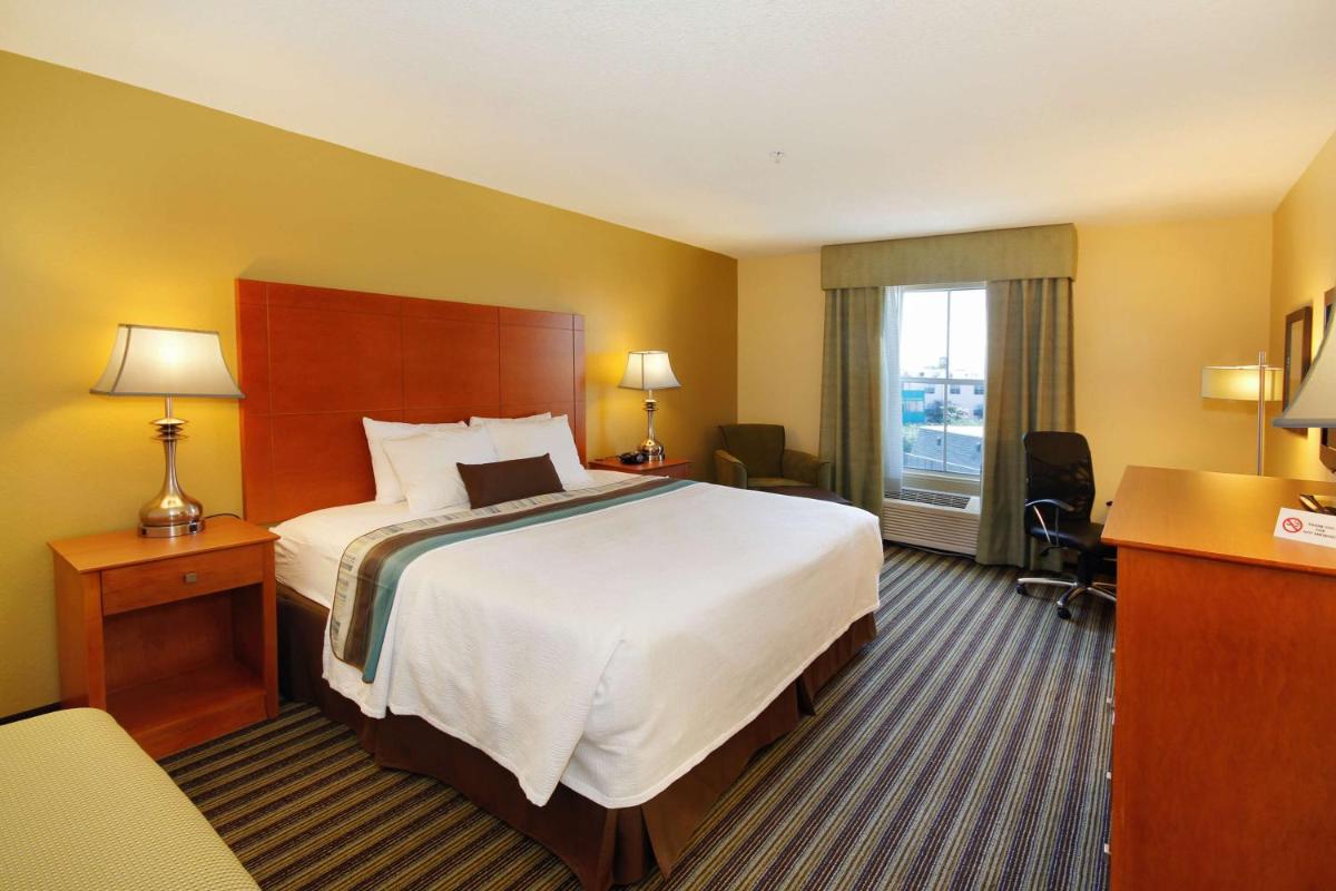 Best Western Plus Seawall Inn & Suites by the Beach - image 6