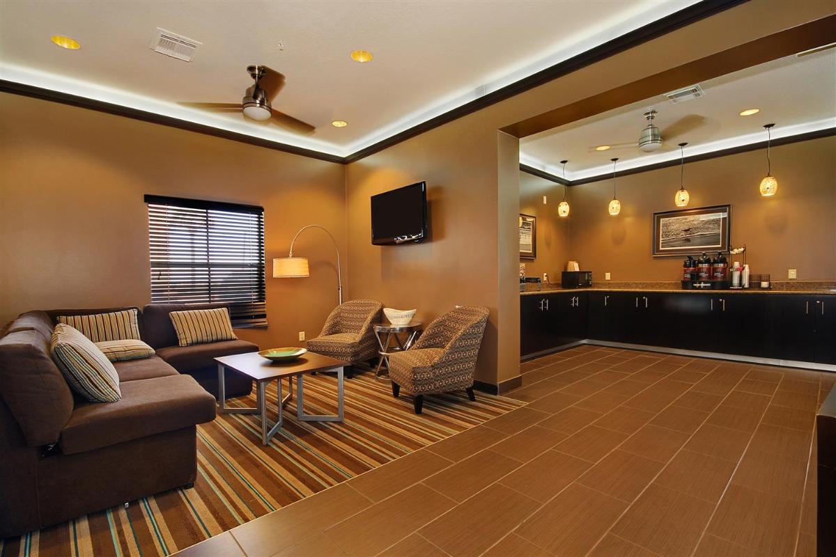 Best Western Plus Seawall Inn & Suites by the Beach - image 7