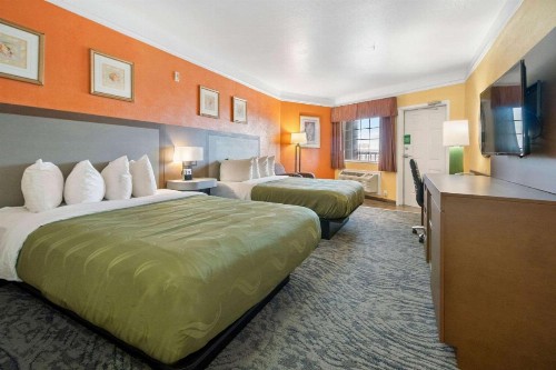Quality Inn & Suites Beachfront - image 13