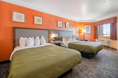 Quality Inn & Suites Beachfront - image 14
