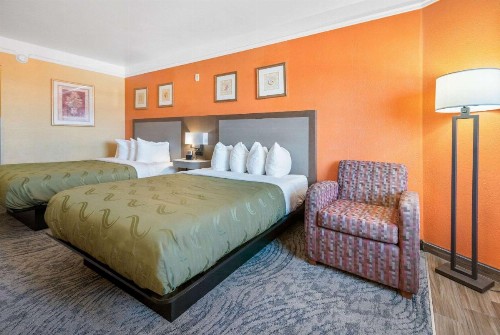Quality Inn & Suites Beachfront - image 16