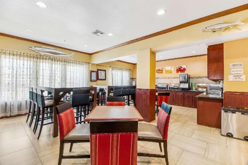 Quality Inn & Suites Beachfront - image 27