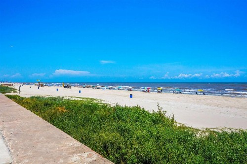 Quality Inn & Suites Beachfront - image 32