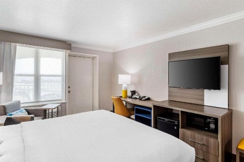 Country Inn & Suites by Radisson Galveston Beach TX - image 35