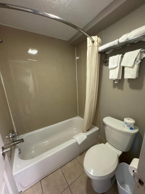 Knights Inn Galveston - image 21