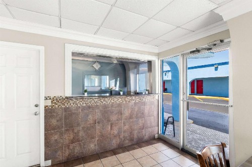 Knights Inn Galveston - image 32