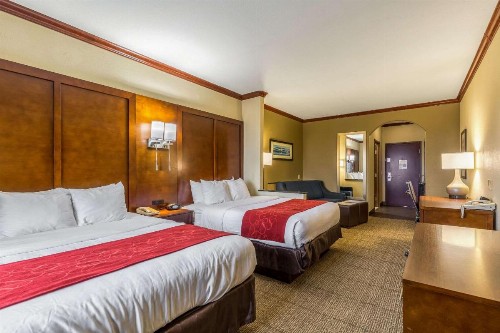 Comfort Suites Galveston - image 16