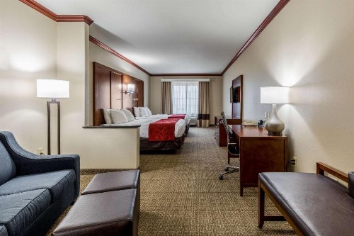 Comfort Suites Galveston - image 18