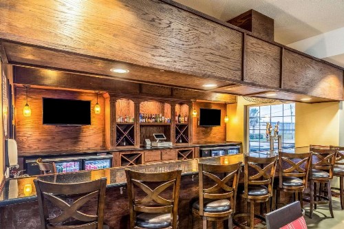 Comfort Suites Galveston - image 21