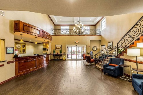 Comfort Suites Galveston - image 22