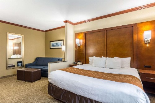 Comfort Suites Galveston - image 24