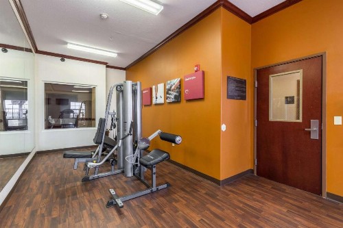 Comfort Suites Galveston - image 25