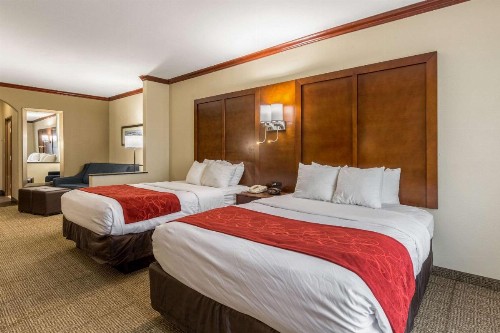 Comfort Suites Galveston - image 29